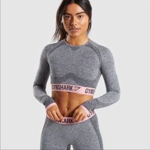 Long sleeve crop top